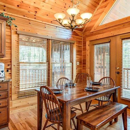 Hemlock Manor Villa Gatlinburg Exterior photo