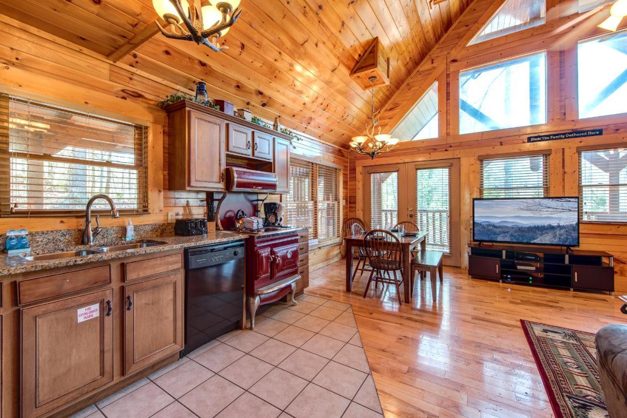 Hemlock Manor Villa Gatlinburg Exterior photo