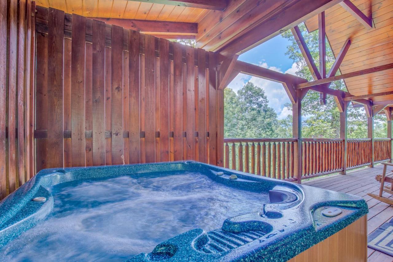 Hemlock Manor Villa Gatlinburg Exterior photo